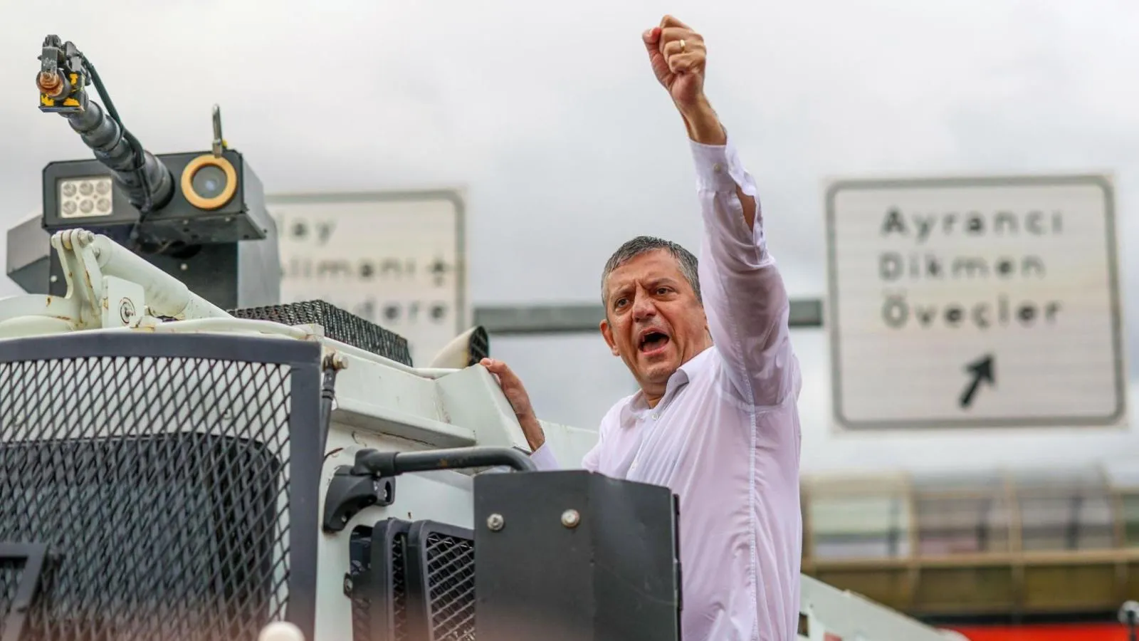 özgür özel toma